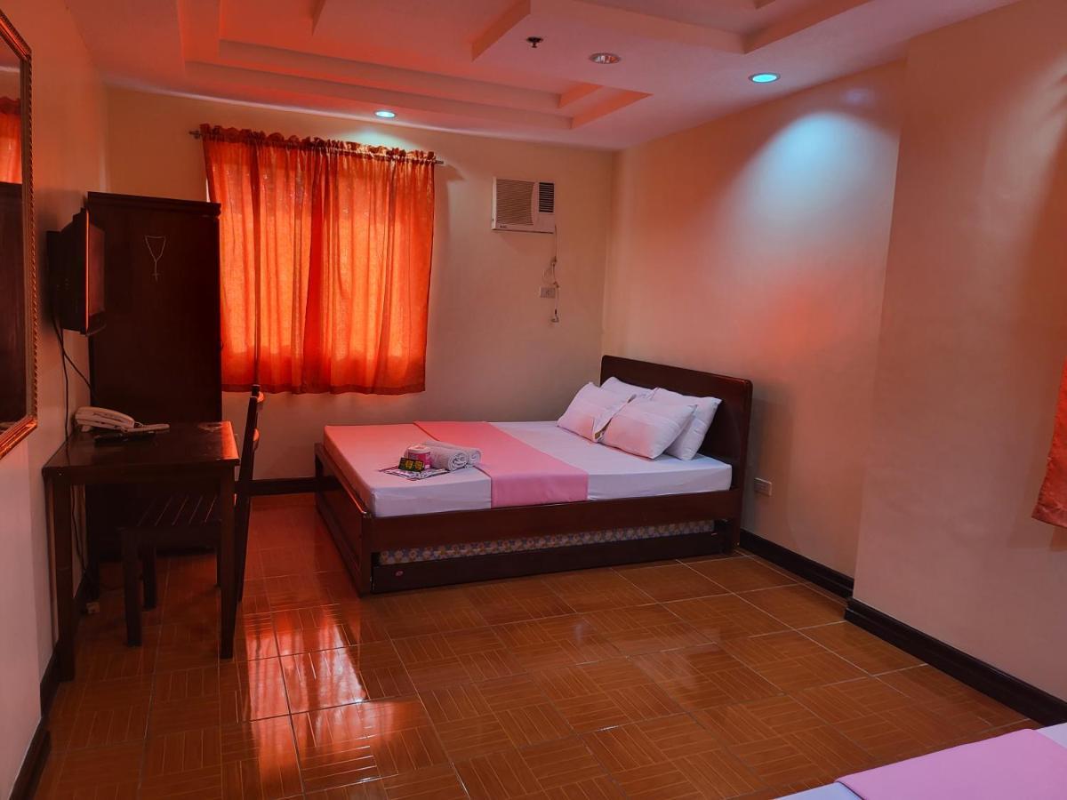 Rooms R Us - Voyagers Palace Puerto Princesa Buitenkant foto