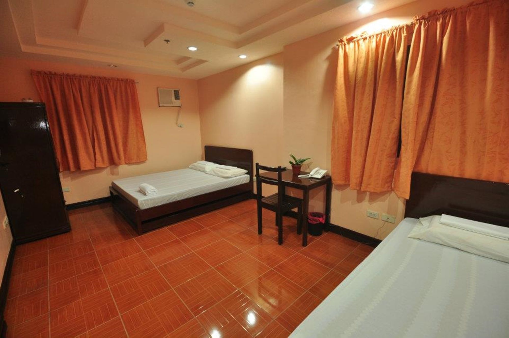 Rooms R Us - Voyagers Palace Puerto Princesa Buitenkant foto